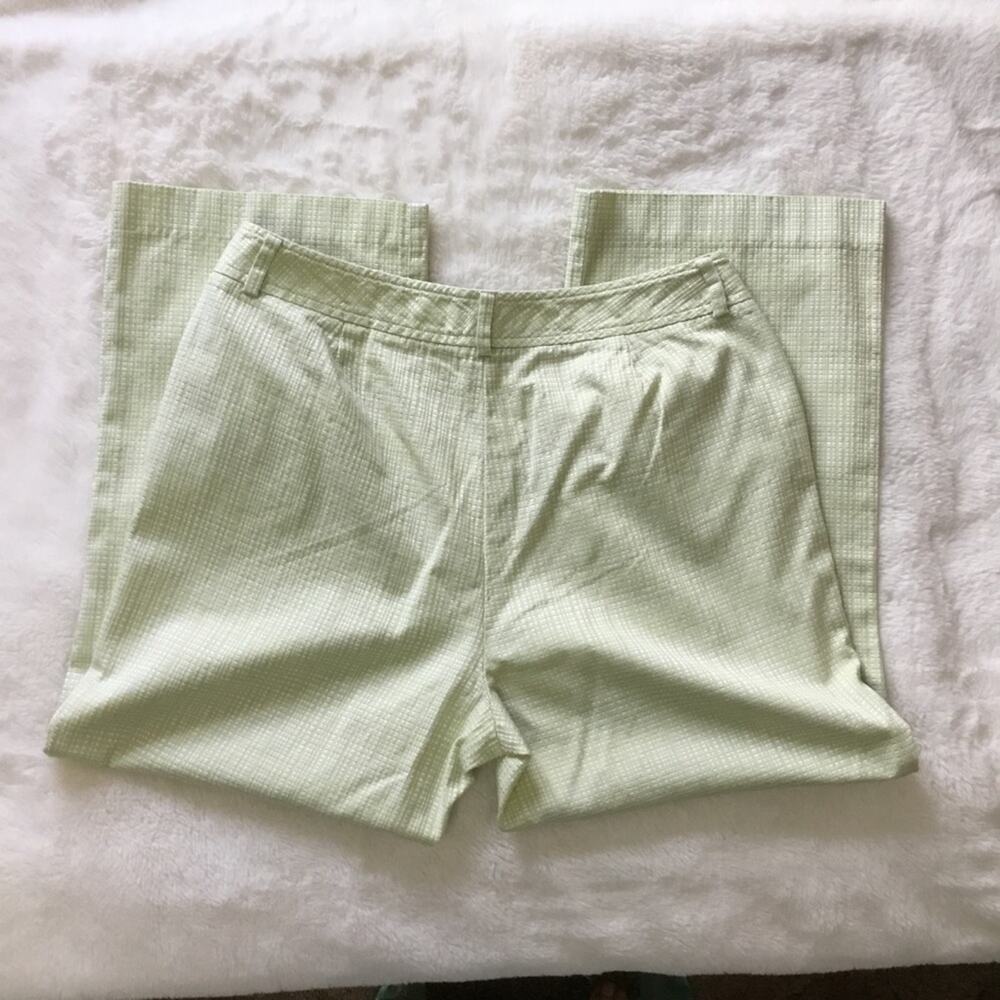 Ann Taylor Green Pattern Crop Pants - Picture 7 of 9